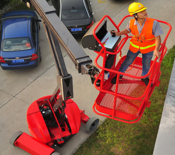 自行曲臂式升降平台租賃